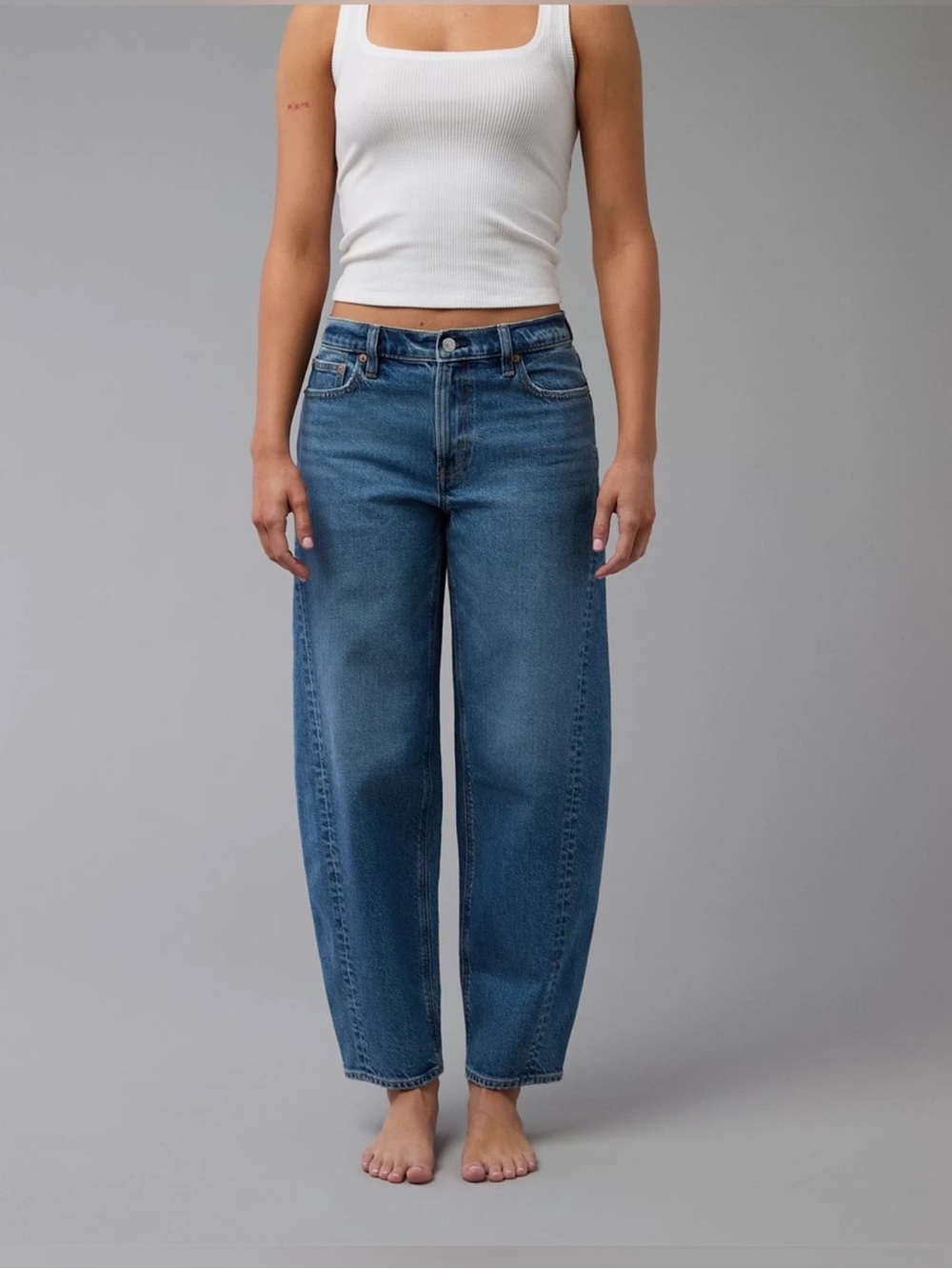 American Eagle Women's Barrel Jeans